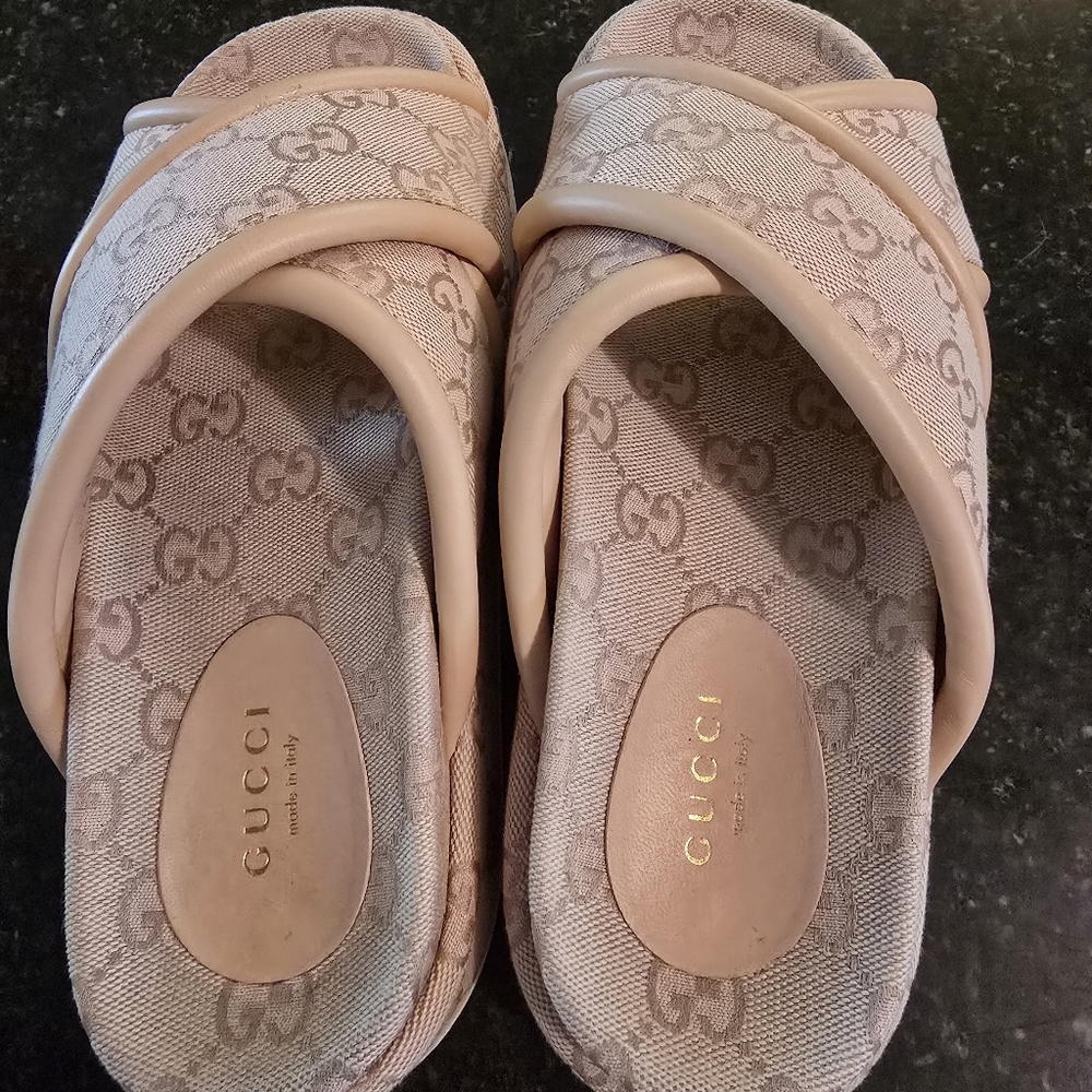 Gucci Blush Pink GG Canvas Platform Sandals - Picture 4 of 9